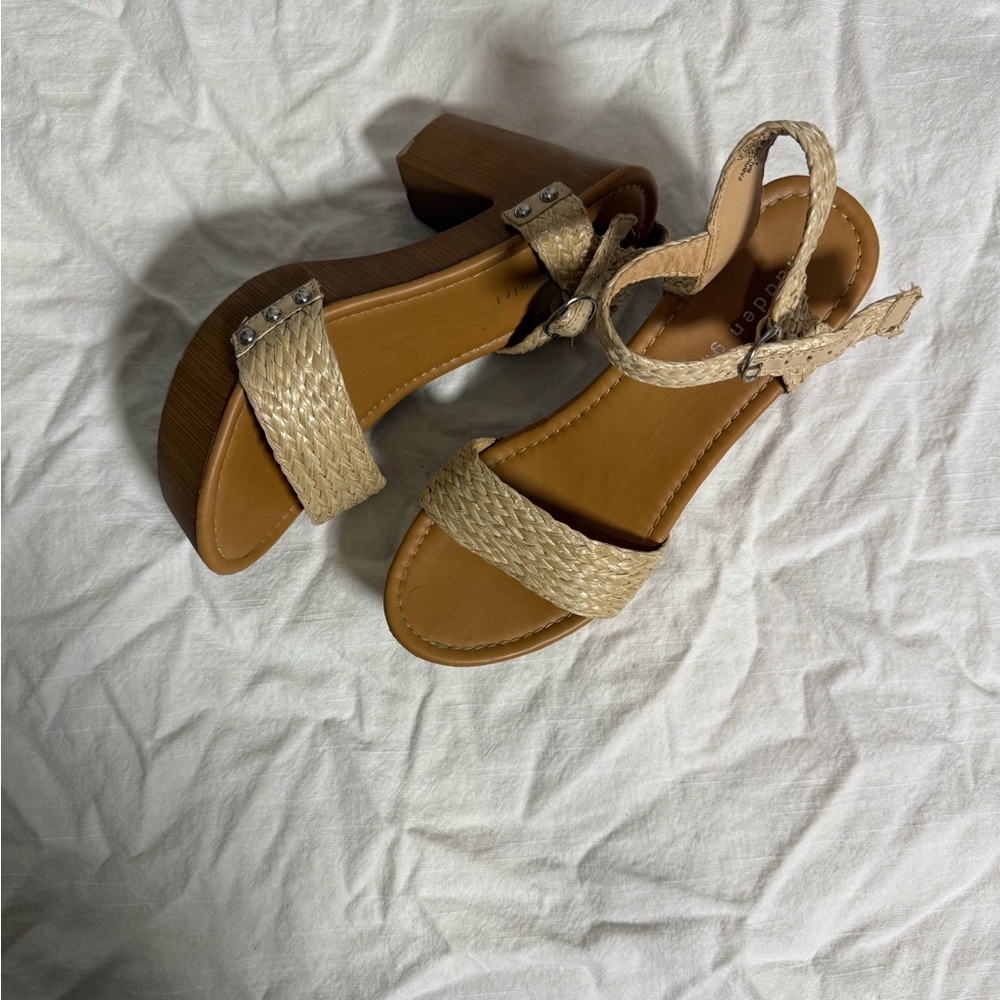 Madden Girl Tan Woven Sandals